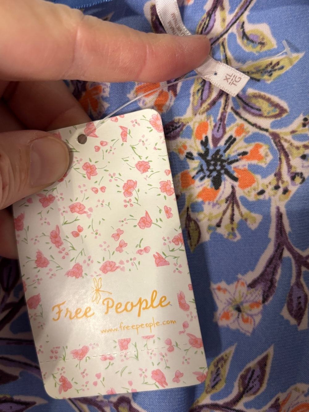 Free People NWT Santiago Smocked Waist Blue Floral Silky Top XL - Picture 7 of 8